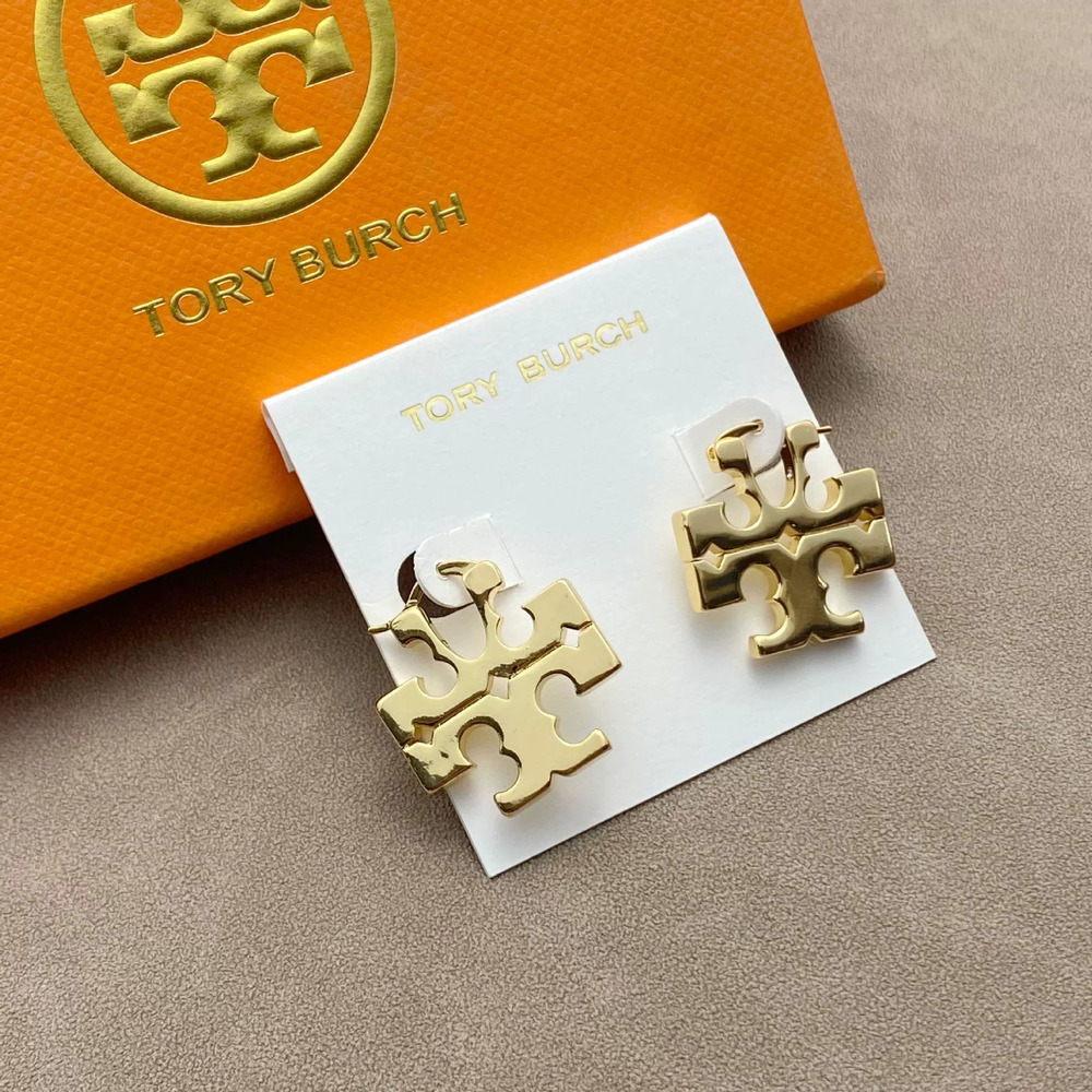 Tory Burch Letter Earrings Polished Tiny for - Picture 4 of 7